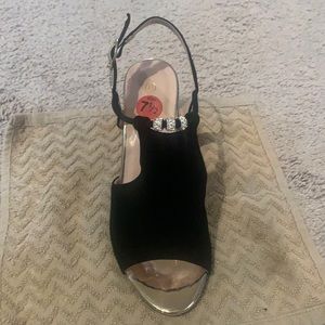 Black wedge shoe